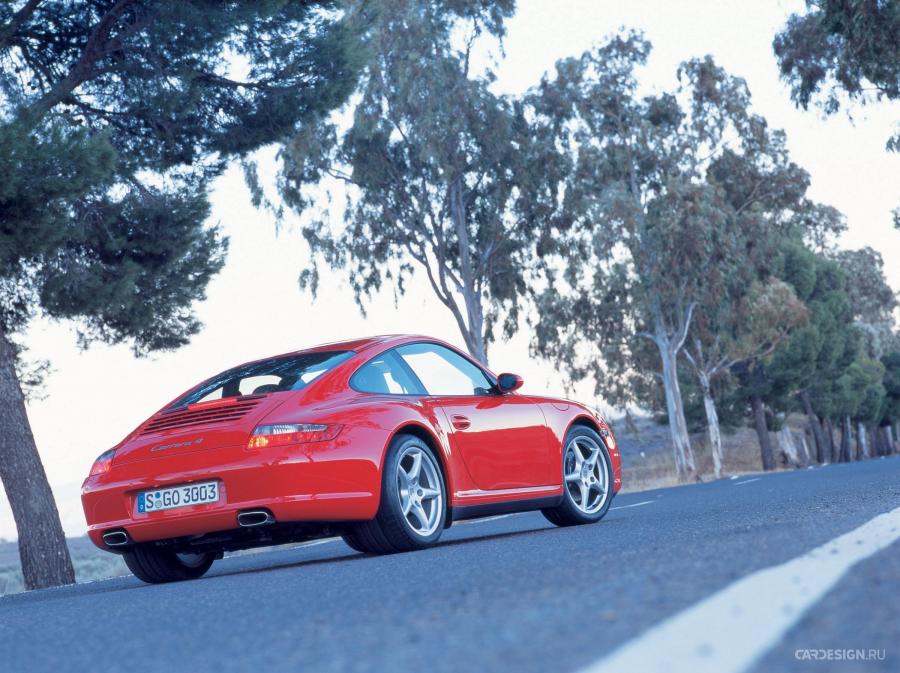  Porsche 911 Carrera 4 2005 года  (фото 3 из 18)